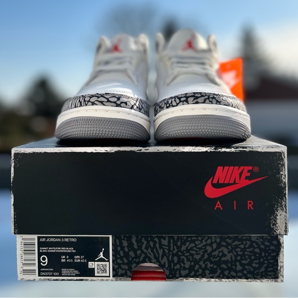 Air Jordan 3 Retro White Ciment - Picture 2 of 11